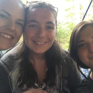 Meet your Posher, Abbey